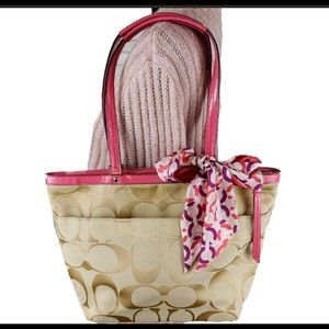 COACH Signature Stripe pat Lthr Khaki/Pink With Authentic Coach Scarf